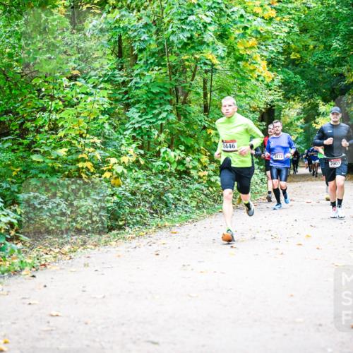 12.10.2025 - Bramfelder Halbmarathon 2025 Dr. Thomas Lammeyer http://msf.ph/oto/9341431 12.10.2025 09:51:48 Laufen 2446, 2512, 2903 meine-sportfotos.de