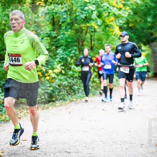 12.10.2025 - Bramfelder Halbmarathon 2025 Dr. Thomas Lammeyer http://msf.ph/oto/9341444 12.10.2025 09:51:50 Laufen 2446 meine-sportfotos.de