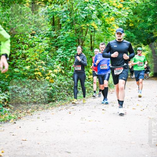 12.10.2025 - Bramfelder Halbmarathon 2025 Dr. Thomas Lammeyer http://msf.ph/oto/9341445 12.10.2025 09:51:50 Laufen 2446, 2511, 2512, 2903, 2979 meine-sportfotos.de