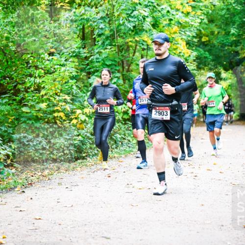 12.10.2025 - Bramfelder Halbmarathon 2025 Dr. Thomas Lammeyer http://msf.ph/oto/9341449 12.10.2025 09:51:50 Laufen 2512, 2511, 2979, 07, 2903 meine-sportfotos.de