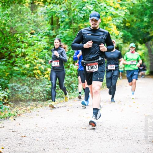12.10.2025 - Bramfelder Halbmarathon 2025 Dr. Thomas Lammeyer http://msf.ph/oto/9341451 12.10.2025 09:51:51 Laufen 2511, 2903, 2507, 3979 meine-sportfotos.de