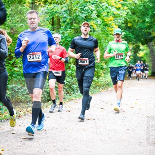 12.10.2025 - Bramfelder Halbmarathon 2025 Dr. Thomas Lammeyer http://msf.ph/oto/9341460 12.10.2025 09:51:52 Laufen 2511, 2512, 2987, 2507, 2979 meine-sportfotos.de