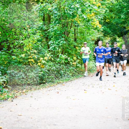 12.10.2025 - Bramfelder Halbmarathon 2025 Dr. Thomas Lammeyer http://msf.ph/oto/9341479 12.10.2025 09:51:59 Laufen 2610, 2880, 275, 2515 meine-sportfotos.de