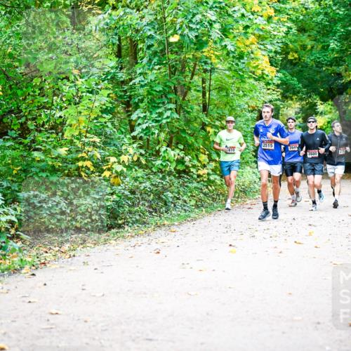 12.10.2025 - Bramfelder Halbmarathon 2025 Dr. Thomas Lammeyer http://msf.ph/oto/9341480 12.10.2025 09:52:00 Laufen 2515, 610, 2845, 275, 2880 meine-sportfotos.de