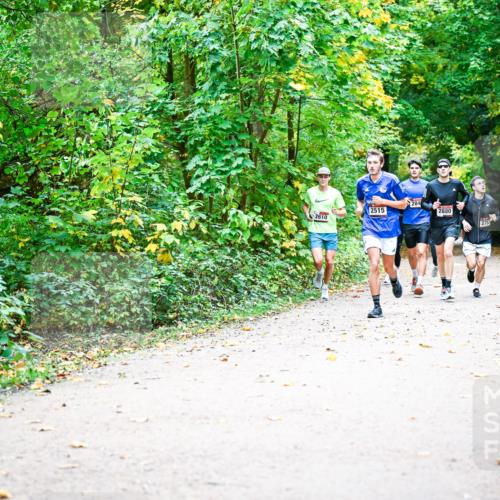 12.10.2025 - Bramfelder Halbmarathon 2025 Dr. Thomas Lammeyer http://msf.ph/oto/9341481 12.10.2025 09:52:00 Laufen 2515 meine-sportfotos.de