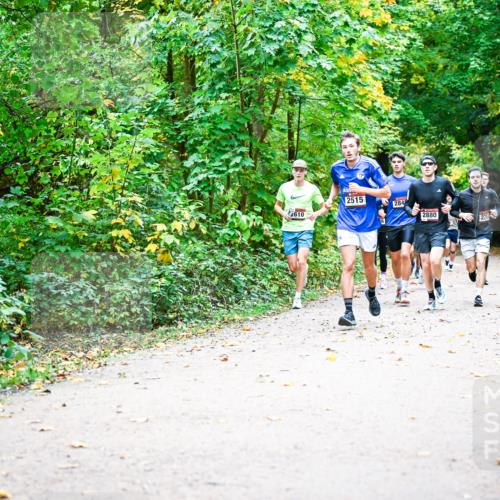 12.10.2025 - Bramfelder Halbmarathon 2025 Dr. Thomas Lammeyer http://msf.ph/oto/9341486 12.10.2025 09:52:00 Laufen 2515, 284, 610, 2880 meine-sportfotos.de