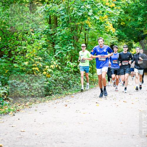 12.10.2025 - Bramfelder Halbmarathon 2025 Dr. Thomas Lammeyer http://msf.ph/oto/9341488 12.10.2025 09:52:01 Laufen 2515, 2610, 2845, 2880, 2753, 2942 meine-sportfotos.de