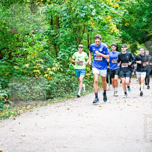 12.10.2025 - Bramfelder Halbmarathon 2025 Dr. Thomas Lammeyer http://msf.ph/oto/9341490 12.10.2025 09:52:01 Laufen 610, 2515, 273, 2845, 2880, 275 meine-sportfotos.de