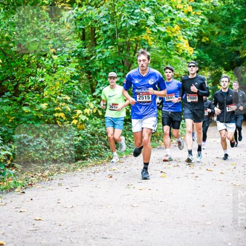 12.10.2025 - Bramfelder Halbmarathon 2025 Dr. Thomas Lammeyer http://msf.ph/oto/9341494 12.10.2025 09:52:02 Laufen 2616, 2515, 2845, 2880, 27 meine-sportfotos.de