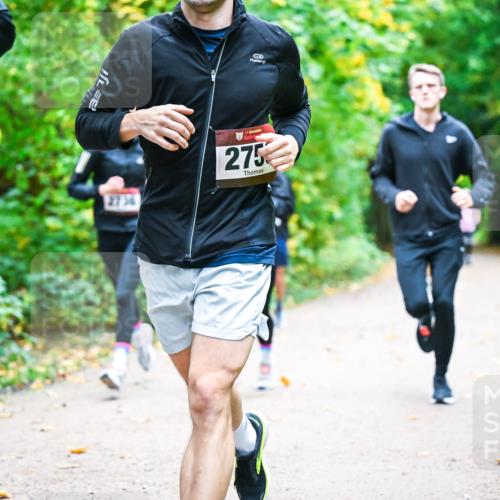 12.10.2025 - Bramfelder Halbmarathon 2025 Dr. Thomas Lammeyer http://msf.ph/oto/9341514 12.10.2025 09:52:05 Laufen 2736, 275 meine-sportfotos.de
