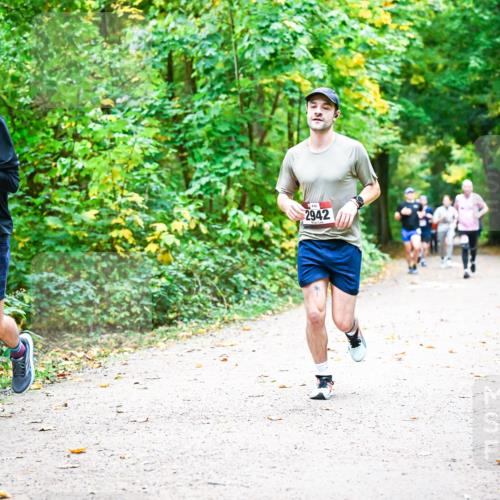 12.10.2025 - Bramfelder Halbmarathon 2025 Dr. Thomas Lammeyer http://msf.ph/oto/9341520 12.10.2025 09:52:07 Laufen 2661, 862, 2942 meine-sportfotos.de