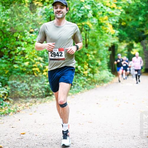12.10.2025 - Bramfelder Halbmarathon 2025 Dr. Thomas Lammeyer http://msf.ph/oto/9341526 12.10.2025 09:52:08 Laufen 62, 2942 meine-sportfotos.de