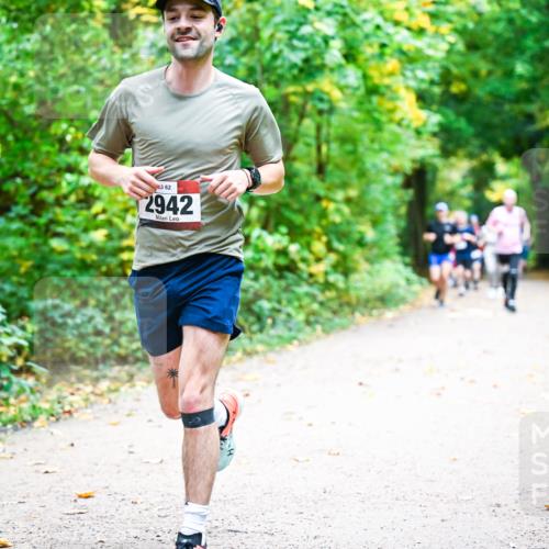12.10.2025 - Bramfelder Halbmarathon 2025 Dr. Thomas Lammeyer http://msf.ph/oto/9341527 12.10.2025 09:52:08 Laufen 3, 62, 2942 meine-sportfotos.de