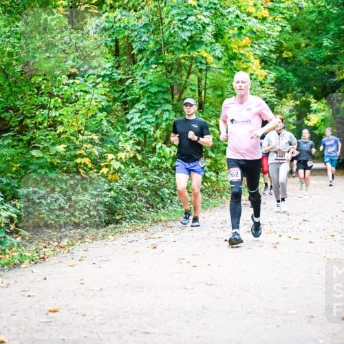 12.10.2025 - Bramfelder Halbmarathon 2025 Dr. Thomas Lammeyer http://msf.ph/oto/9341545 12.10.2025 09:52:12 Laufen 162, 2487 meine-sportfotos.de