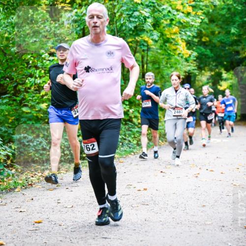 12.10.2025 - Bramfelder Halbmarathon 2025 Dr. Thomas Lammeyer http://msf.ph/oto/9341555 12.10.2025 09:52:14 Laufen 24, 762, 2957, 2487 meine-sportfotos.de