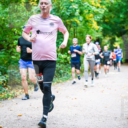 12.10.2025 - Bramfelder Halbmarathon 2025 Dr. Thomas Lammeyer http://msf.ph/oto/9341556 12.10.2025 09:52:14 Laufen 62 meine-sportfotos.de