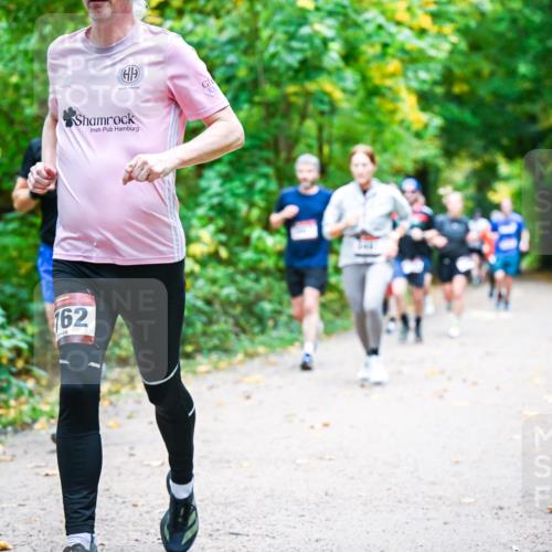12.10.2025 - Bramfelder Halbmarathon 2025 Dr. Thomas Lammeyer http://msf.ph/oto/9341558 12.10.2025 09:52:14 Laufen 162 meine-sportfotos.de