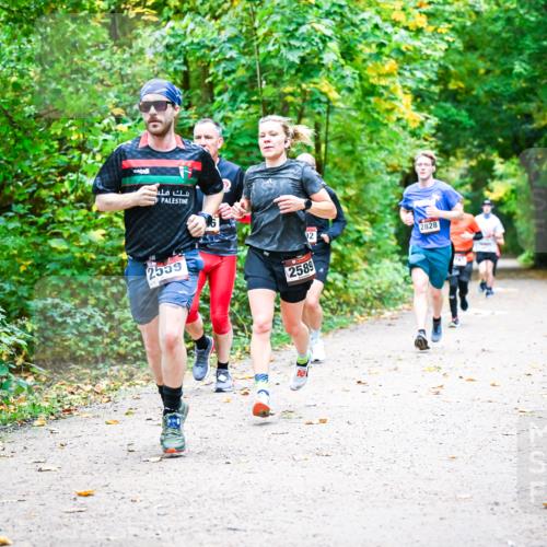 12.10.2025 - Bramfelder Halbmarathon 2025 Dr. Thomas Lammeyer http://msf.ph/oto/9341576 12.10.2025 09:52:17 Laufen 92, 2828, 2539, 2589 meine-sportfotos.de