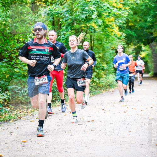 12.10.2025 - Bramfelder Halbmarathon 2025 Dr. Thomas Lammeyer http://msf.ph/oto/9341577 12.10.2025 09:52:17 Laufen 26, 2559, 2823, 2589 meine-sportfotos.de