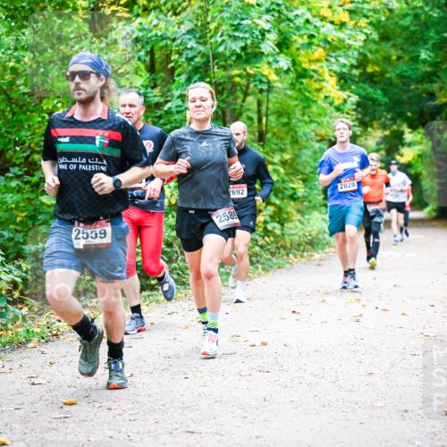 12.10.2025 - Bramfelder Halbmarathon 2025 Dr. Thomas Lammeyer http://msf.ph/oto/9341578 12.10.2025 09:52:18 Laufen 2559, 2692, 2589, 2828 meine-sportfotos.de