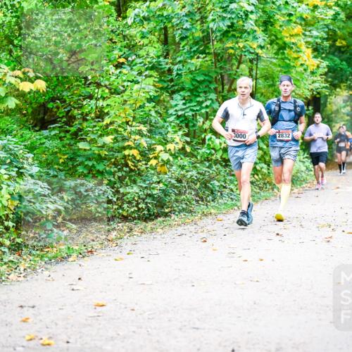 12.10.2025 - Bramfelder Halbmarathon 2025 Dr. Thomas Lammeyer http://msf.ph/oto/9341630 12.10.2025 09:52:27 Laufen 3000, 2832 meine-sportfotos.de