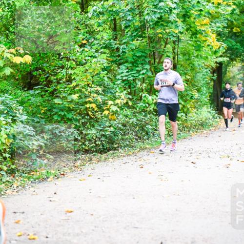 12.10.2025 - Bramfelder Halbmarathon 2025 Dr. Thomas Lammeyer http://msf.ph/oto/9341650 12.10.2025 09:52:30 Laufen 271 meine-sportfotos.de