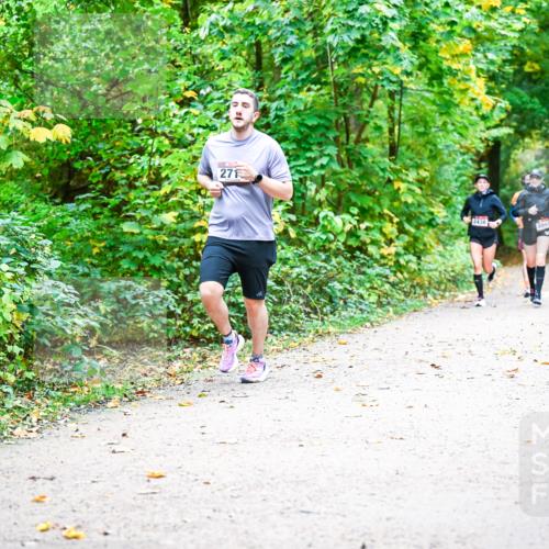 12.10.2025 - Bramfelder Halbmarathon 2025 Dr. Thomas Lammeyer http://msf.ph/oto/9341660 12.10.2025 09:52:31 Laufen 271, 2897 meine-sportfotos.de
