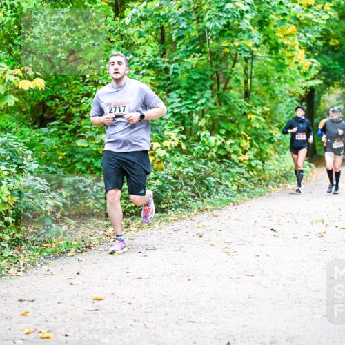 12.10.2025 - Bramfelder Halbmarathon 2025 Dr. Thomas Lammeyer http://msf.ph/oto/9341662 12.10.2025 09:52:32 Laufen 2717, 2438, 2897 meine-sportfotos.de