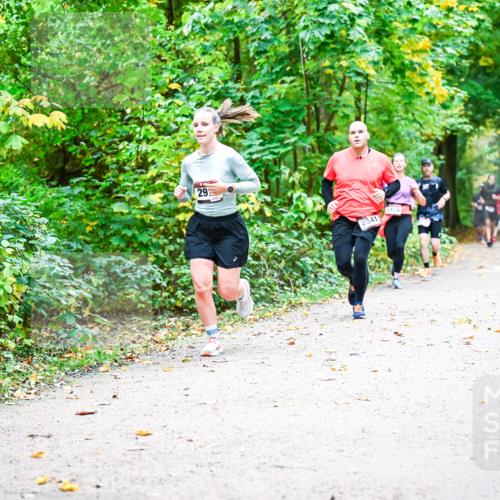 12.10.2025 - Bramfelder Halbmarathon 2025 Dr. Thomas Lammeyer http://msf.ph/oto/9341708 12.10.2025 09:52:46 Laufen 29, 2541, 2459 meine-sportfotos.de