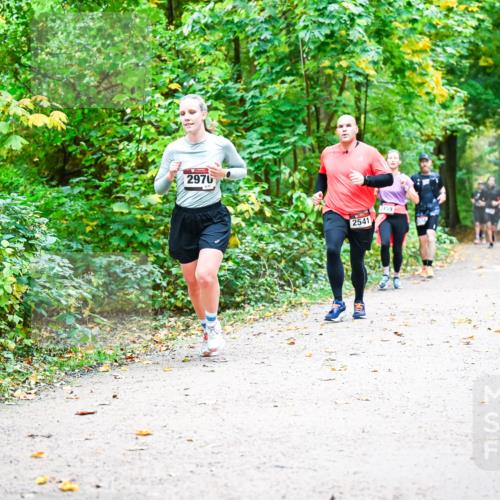 12.10.2025 - Bramfelder Halbmarathon 2025 Dr. Thomas Lammeyer http://msf.ph/oto/9341709 12.10.2025 09:52:46 Laufen 2970, 2541, 2459 meine-sportfotos.de