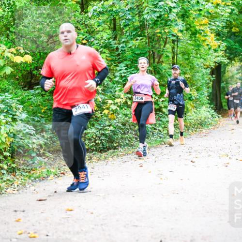 12.10.2025 - Bramfelder Halbmarathon 2025 Dr. Thomas Lammeyer http://msf.ph/oto/9341721 12.10.2025 09:52:48 Laufen 2541, 2459, 2556 meine-sportfotos.de