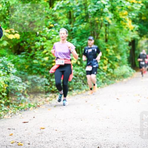 12.10.2025 - Bramfelder Halbmarathon 2025 Dr. Thomas Lammeyer http://msf.ph/oto/9341727 12.10.2025 09:52:49 Laufen 2541, 2459 meine-sportfotos.de