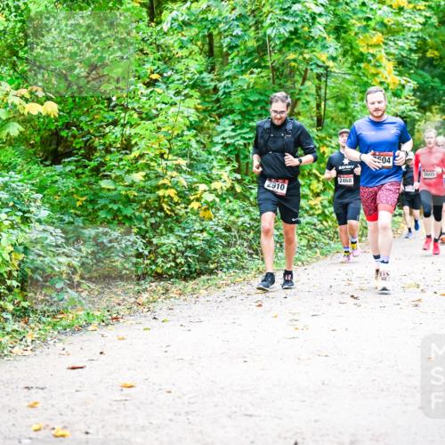 12.10.2025 - Bramfelder Halbmarathon 2025 Dr. Thomas Lammeyer http://msf.ph/oto/9341759 12.10.2025 09:52:55 Laufen 04, 2468, 2910, 2605 meine-sportfotos.de