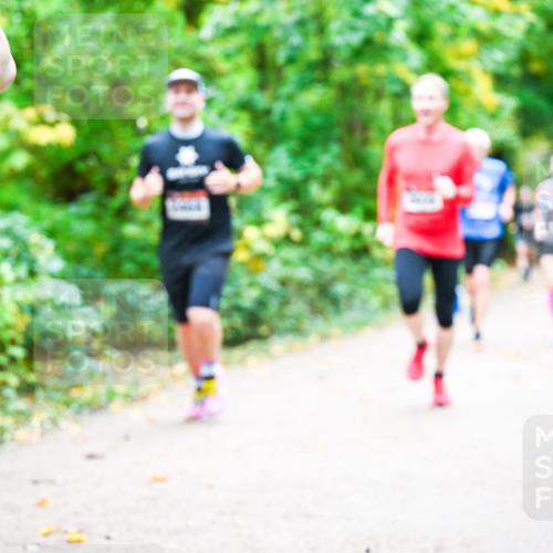 12.10.2025 - Bramfelder Halbmarathon 2025 Dr. Thomas Lammeyer http://msf.ph/oto/9341777 12.10.2025 09:52:58 Laufen  meine-sportfotos.de