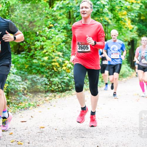 12.10.2025 - Bramfelder Halbmarathon 2025 Dr. Thomas Lammeyer http://msf.ph/oto/9341781 12.10.2025 09:52:58 Laufen 2468, 2605, 2548 meine-sportfotos.de