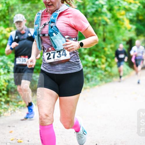 12.10.2025 - Bramfelder Halbmarathon 2025 Dr. Thomas Lammeyer http://msf.ph/oto/9341797 12.10.2025 09:53:01 Laufen 8335, 2734 meine-sportfotos.de