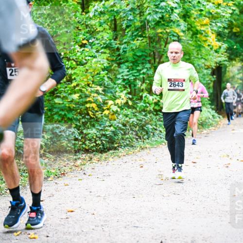 12.10.2025 - Bramfelder Halbmarathon 2025 Dr. Thomas Lammeyer http://msf.ph/oto/9341823 12.10.2025 09:53:06 Laufen 25, 2643, 4925 meine-sportfotos.de