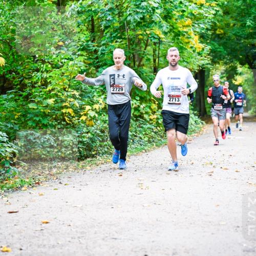12.10.2025 - Bramfelder Halbmarathon 2025 Dr. Thomas Lammeyer http://msf.ph/oto/9341855 12.10.2025 09:53:13 Laufen 2729, 2713, 2685 meine-sportfotos.de