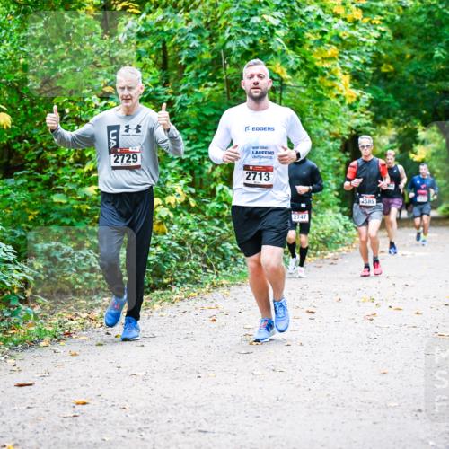 12.10.2025 - Bramfelder Halbmarathon 2025 Dr. Thomas Lammeyer http://msf.ph/oto/9341861 12.10.2025 09:53:13 Laufen 51, 2729, 2713, 2747, 2685 meine-sportfotos.de