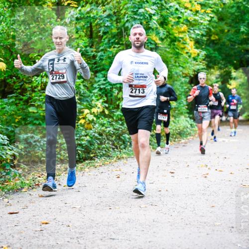 12.10.2025 - Bramfelder Halbmarathon 2025 Dr. Thomas Lammeyer http://msf.ph/oto/9341862 12.10.2025 09:53:13 Laufen 2729, 2713, 2747, 2685 meine-sportfotos.de