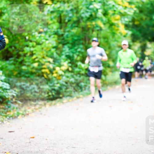 12.10.2025 - Bramfelder Halbmarathon 2025 Dr. Thomas Lammeyer http://msf.ph/oto/9341909 12.10.2025 09:53:21 Laufen 30 meine-sportfotos.de