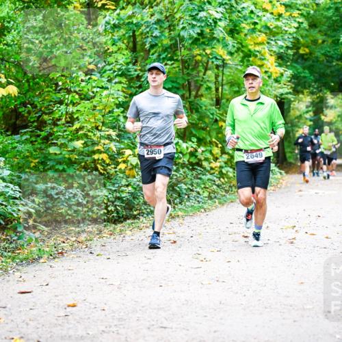 12.10.2025 - Bramfelder Halbmarathon 2025 Dr. Thomas Lammeyer http://msf.ph/oto/9341916 12.10.2025 09:53:22 Laufen 2950, 2649 meine-sportfotos.de