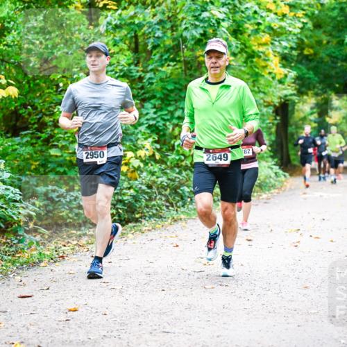 12.10.2025 - Bramfelder Halbmarathon 2025 Dr. Thomas Lammeyer http://msf.ph/oto/9341921 12.10.2025 09:53:23 Laufen 2950, 2649, 82 meine-sportfotos.de