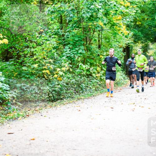 12.10.2025 - Bramfelder Halbmarathon 2025 Dr. Thomas Lammeyer http://msf.ph/oto/9341939 12.10.2025 09:53:28 Laufen 125, 2790, 282, 2433, 2917, 2657 meine-sportfotos.de