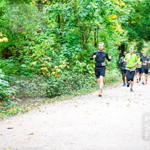 12.10.2025 - Bramfelder Halbmarathon 2025 Dr. Thomas Lammeyer http://msf.ph/oto/9341942 12.10.2025 09:53:28 Laufen 2433, 2917, 2697, 2025, 2790 meine-sportfotos.de