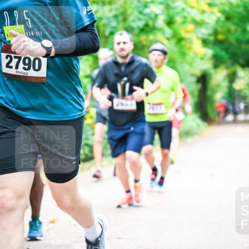 12.10.2025 - Bramfelder Halbmarathon 2025 Dr. Thomas Lammeyer http://msf.ph/oto/9341977 12.10.2025 09:53:34 Laufen 2025, 2790 meine-sportfotos.de
