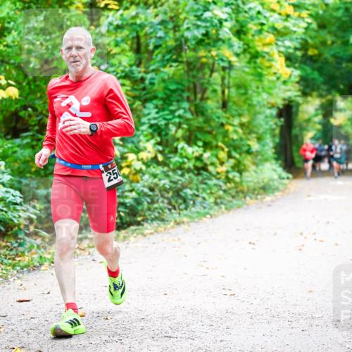 12.10.2025 - Bramfelder Halbmarathon 2025 Dr. Thomas Lammeyer http://msf.ph/oto/9341989 12.10.2025 09:53:37 Laufen 250 meine-sportfotos.de