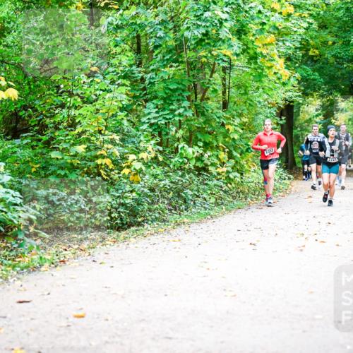 12.10.2025 - Bramfelder Halbmarathon 2025 Dr. Thomas Lammeyer http://msf.ph/oto/9342004 12.10.2025 09:53:44 Laufen 2353, 2872, 2724 meine-sportfotos.de