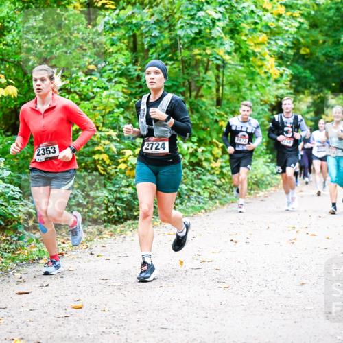 12.10.2025 - Bramfelder Halbmarathon 2025 Dr. Thomas Lammeyer http://msf.ph/oto/9342031 12.10.2025 09:53:49 Laufen 2353, 2724, 758 meine-sportfotos.de