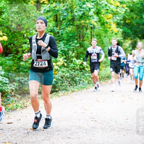 12.10.2025 - Bramfelder Halbmarathon 2025 Dr. Thomas Lammeyer http://msf.ph/oto/9342035 12.10.2025 09:53:49 Laufen 2353, 87, 2672, 2724, 4537 meine-sportfotos.de